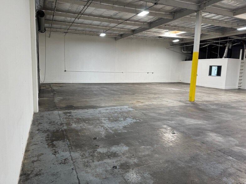 More Photos Of 16312 Garfield Ave, Paramount Warehouse For Lease