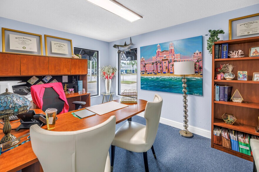 More Photos Of 5500 Central Ave, Saint Petersburg Office Residential For Sale