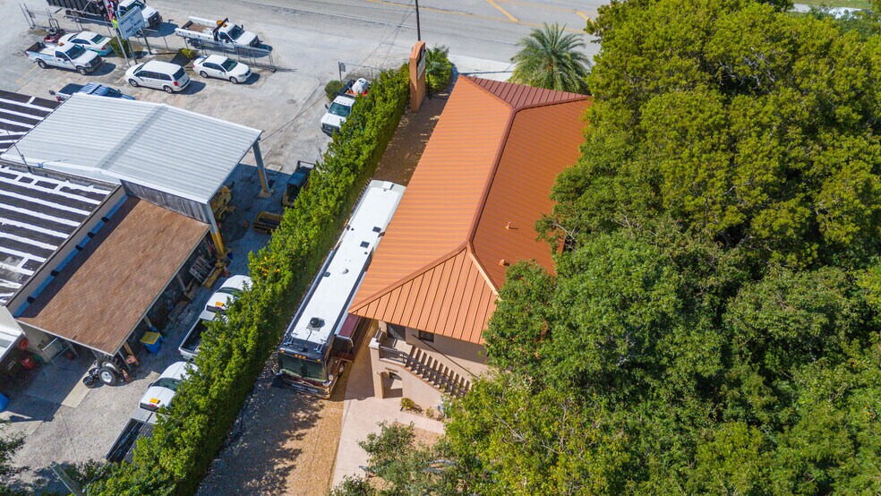 More Photos Of 87847 Overseas Hwy, Islamorada Medical For Sale