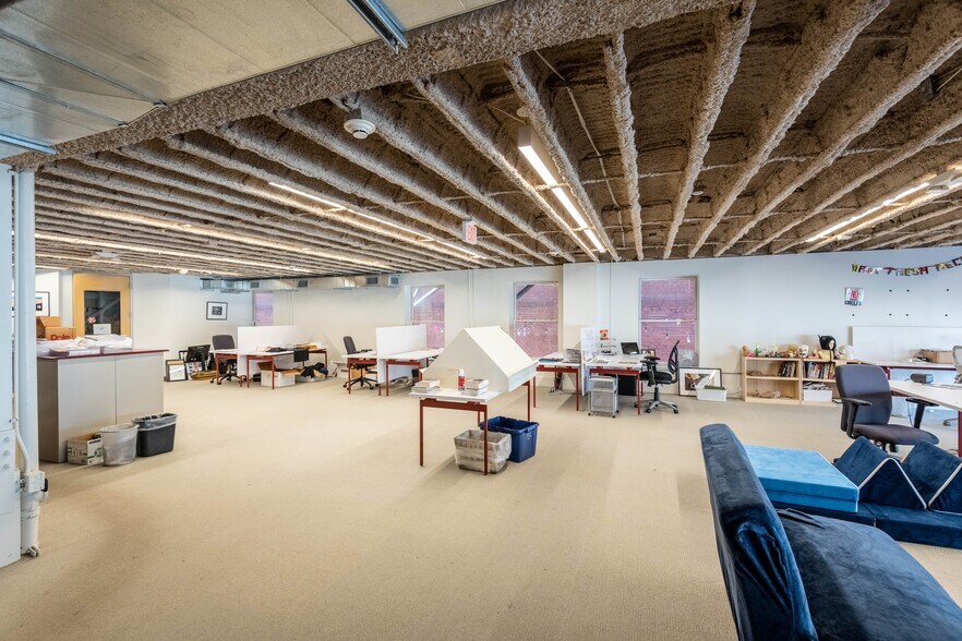 More Photos Of 320 E Chapel Hill St, Durham Storefront Retail Office For Lease