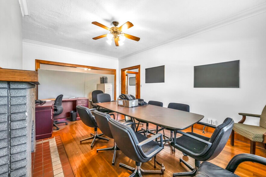 More Photos Of 881 E 222nd St, Euclid Office Residential For Sale