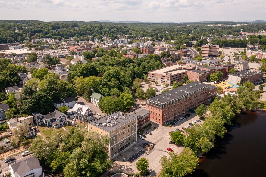 More Photos Of 186 Main Street, Auburn Apartments For Lease