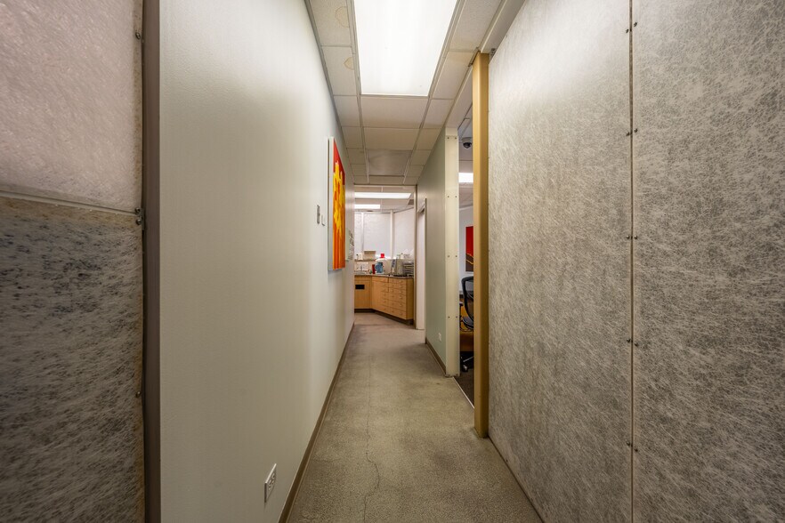 More Photos Of 875 N Milwaukee Ave, Chicago Storefront Retail Residential For Sale