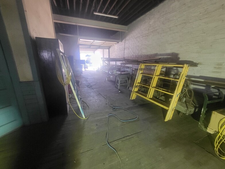 More Photos Of 819 Lafayette Ave, Moundsville General Retail For Sale