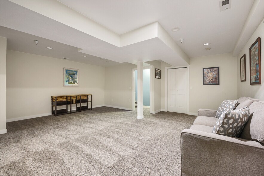 More Photos Of 2401-2405 E 28th Ave, Denver Office For Sale