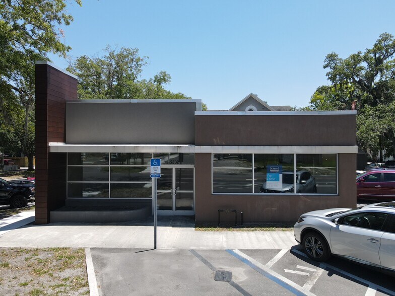 More Photos Of 2502 Oak St, Jacksonville Storefront Retail Office For Lease