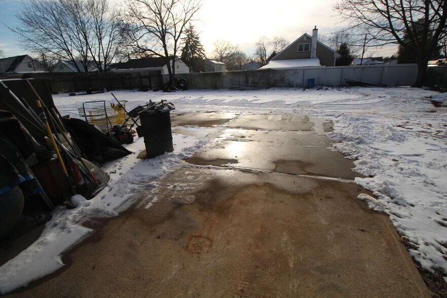 More Photos Of 27 Brooks Ave, Morrisville Service For Sale