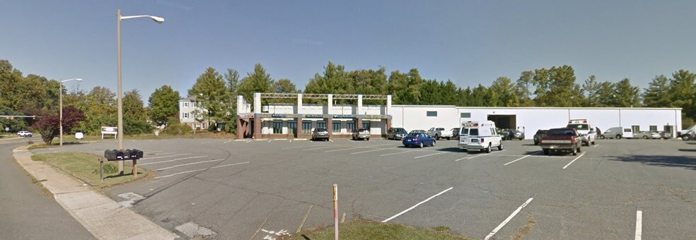 More Photos Of 340 Greenbrier Dr, Charlottesville Manufacturing For Lease