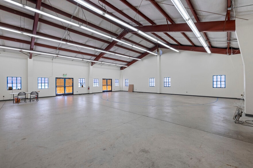 More Photos Of 3404 Shadowbrook Dr, Stockton Storefront Retail Office For Lease