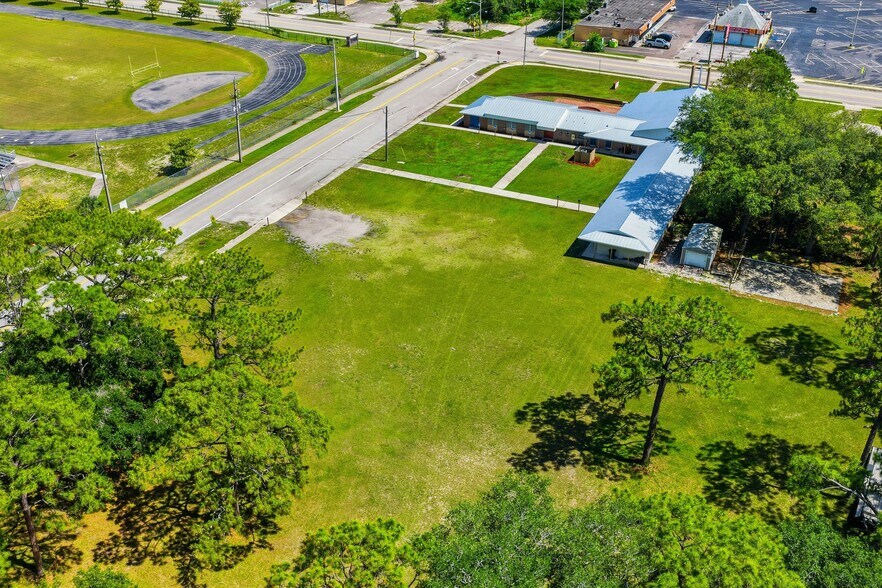 More Photos Of 8075 Lone Star Rd, Jacksonville Religious Facility For Sale