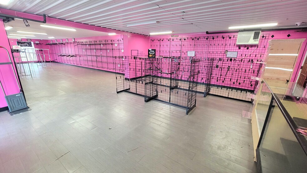 More Photos Of 1255 Sans Souci Pky, Hanover Township Freestanding For Sale