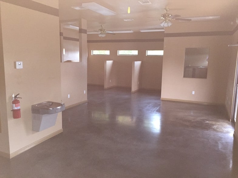 More Photos Of 1005 N 10th, Killeen Office Residential For Lease