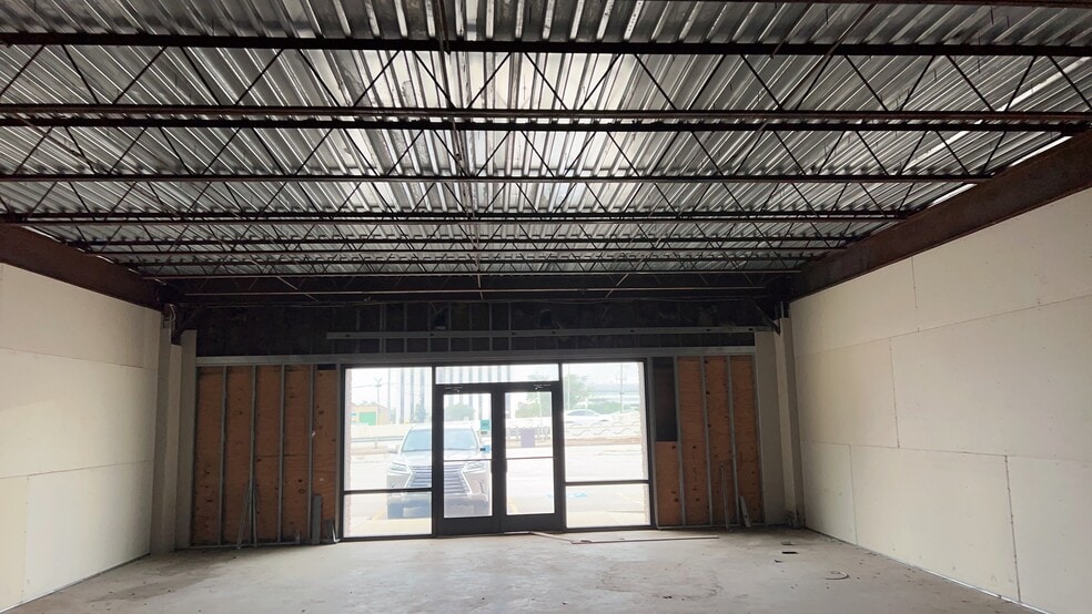 More Photos Of 1199 Nasa Pky, Houston Restaurant For Lease