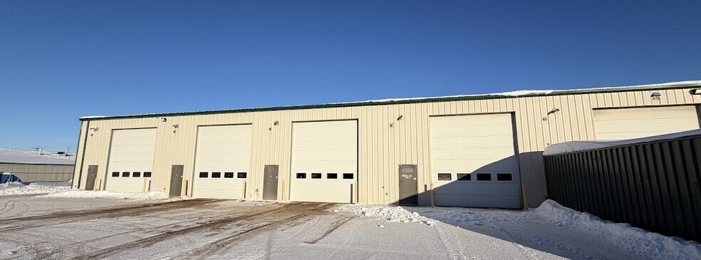 More Photos Of 11113 83 Av, Fort Saskatchewan Warehouse For Sale