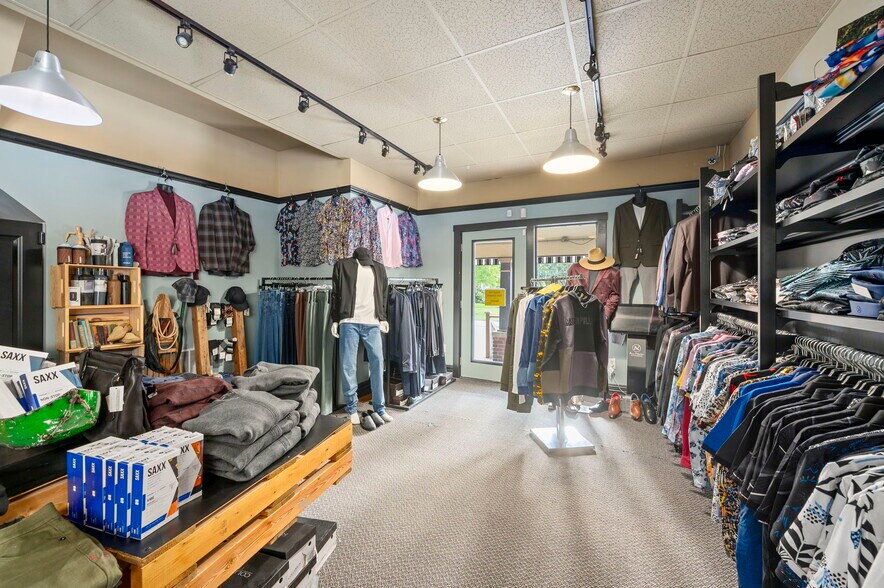 More Photos Of 227 Colborne St, Port Stanle Office For Sale