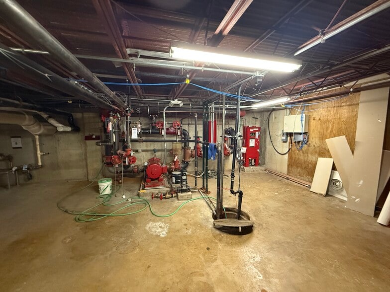 More Photos Of 6400 E Broad St, Columbus Medical For Sale