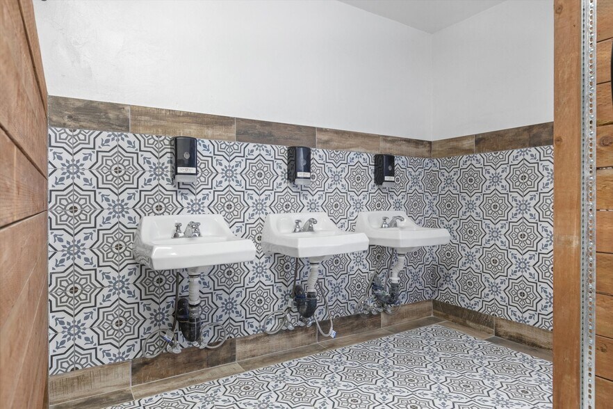 More Photos Of 11475 Garzoli Ave, Delano Horse Stables For Sale