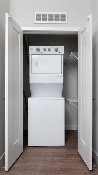 More Photos Of 185 S State College Blvd, Brea Apartments For Lease