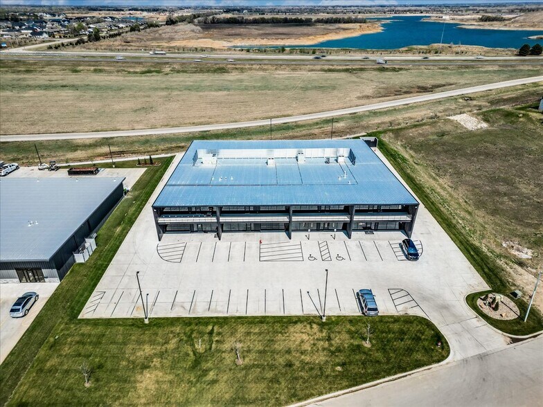 More Photos Of 4078 N Hoover Ct, Wichita Industrial For Sale