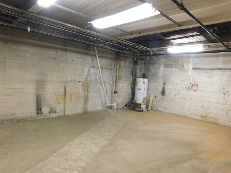More Photos Of 813 N 4th St, Allentown Warehouse For Lease