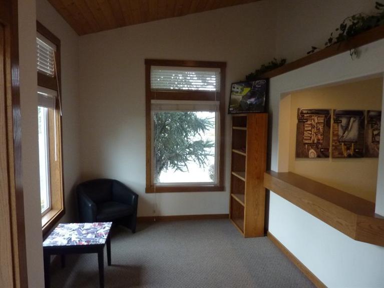 More Photos Of 3882 Crater Lake Ave, Medford Office For Sale