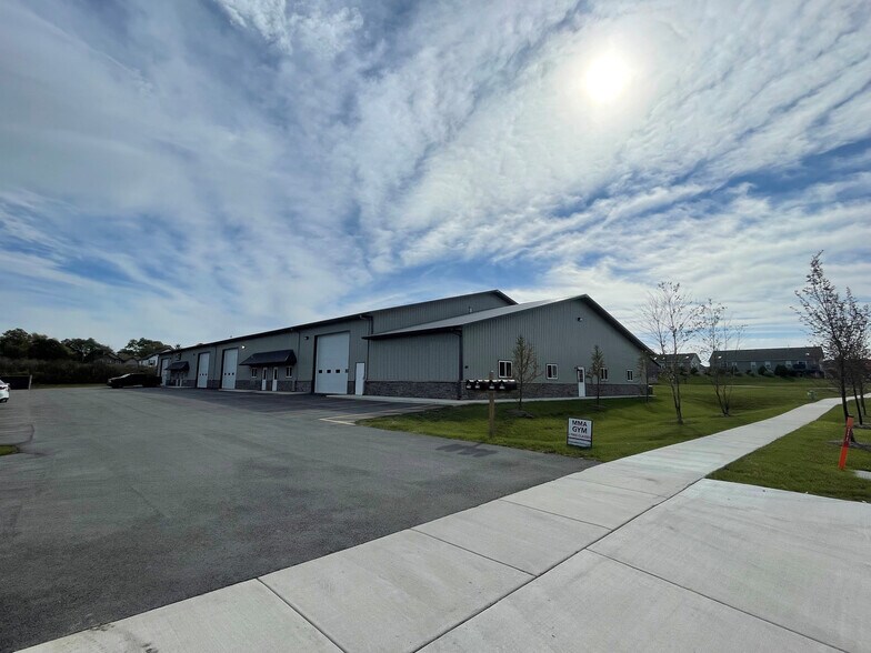 More Photos Of 8215 Taney Pl, Merrillville Warehouse For Lease