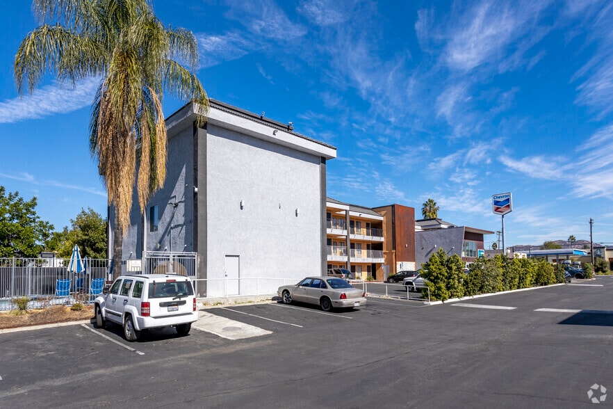 More Photos Of 855 Sandalwood Dr, El Cajon Hotel For Sale