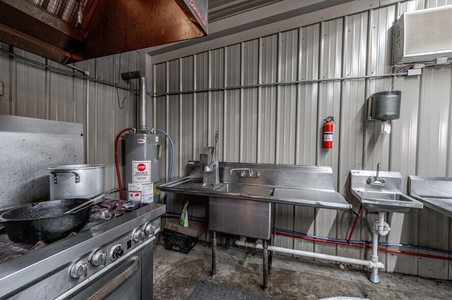 More Photos Of 6746 Baton Rouge ave, Mansura Restaurant For Sale