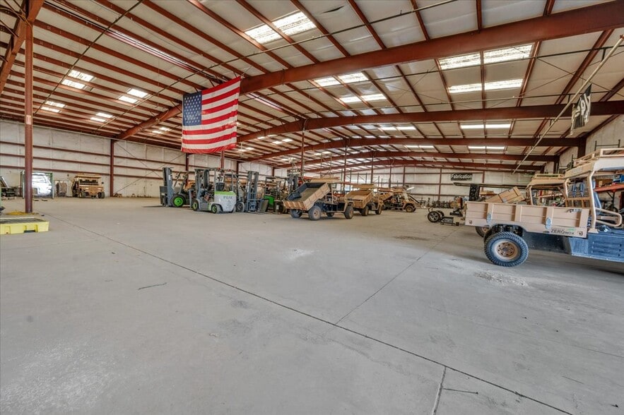 More Photos Of 1343 S Main St, Porterville Warehouse For Sale
