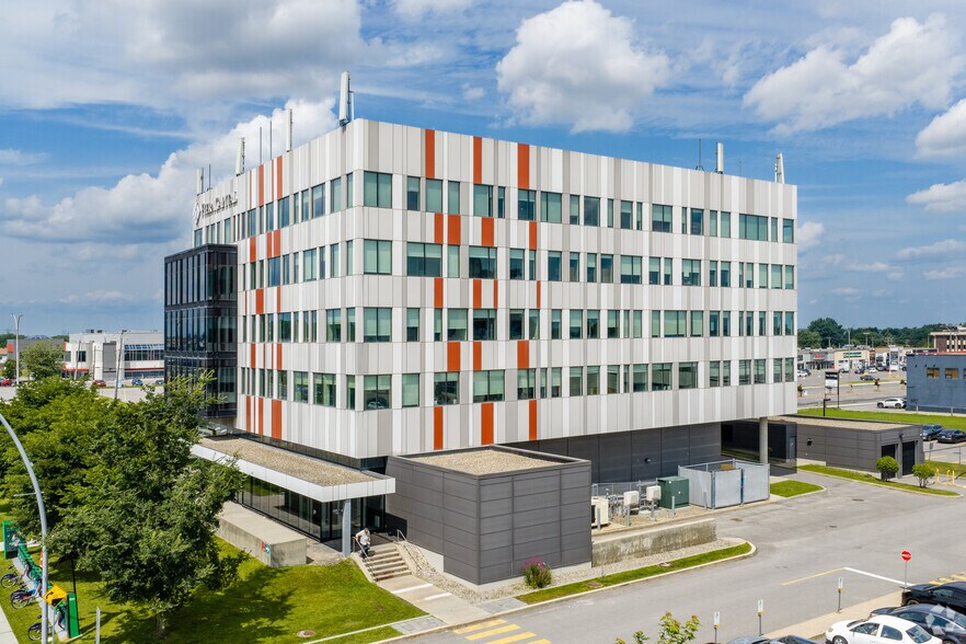 More Photos Of 1699 Le Corbusier, Laval Office For Lease