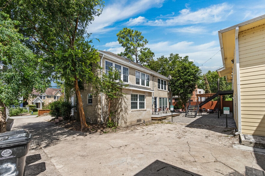 More Photos Of 2512 Calumet St, Houston Apartments For Sale