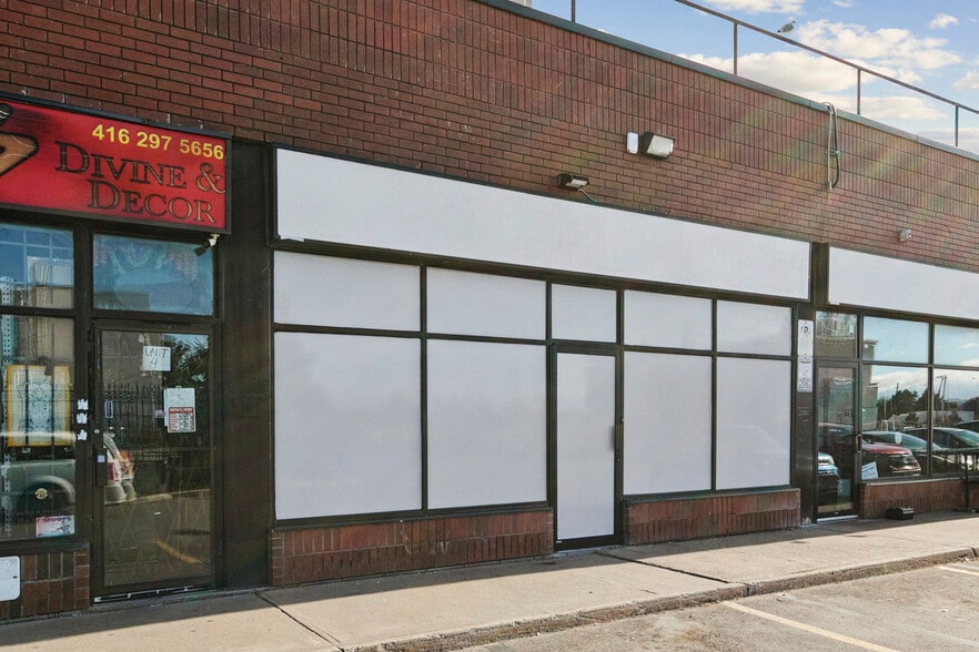 More Photos Of 2721 Markham Rd, Toronto Showroom For Sale