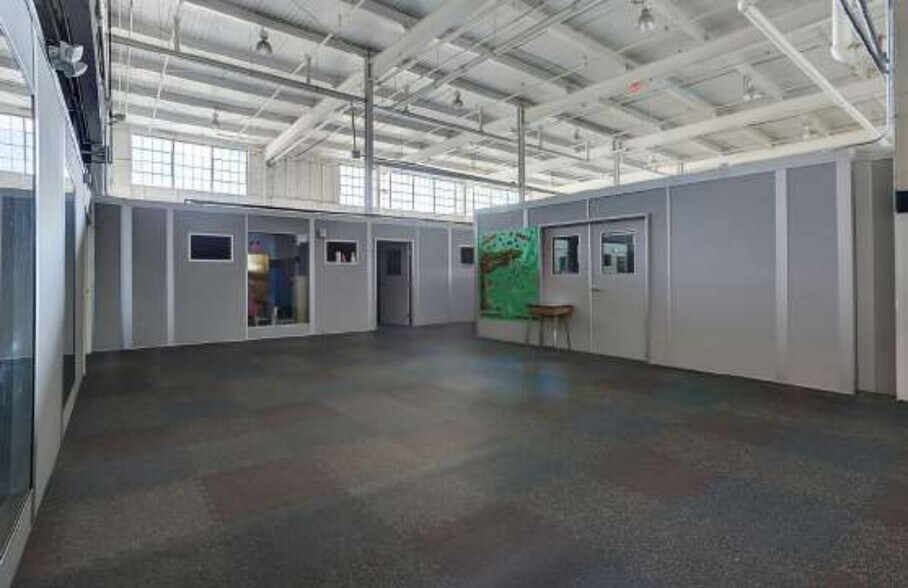 More Photos Of 1745 N Cameron St, Harrisburg Schools For Lease