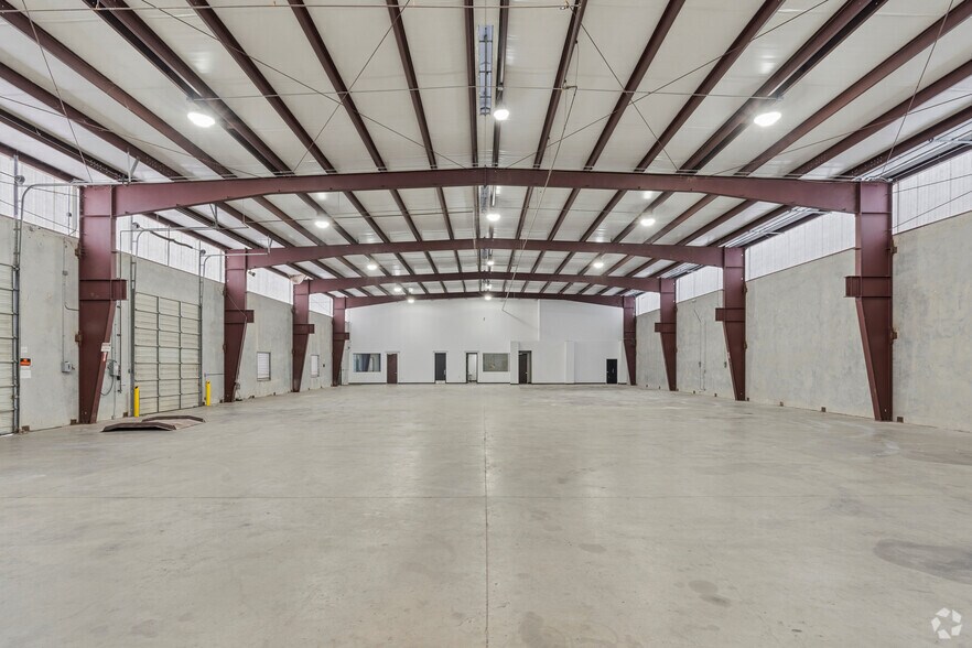 More Photos Of 7425 Major St, Houston Warehouse For Lease
