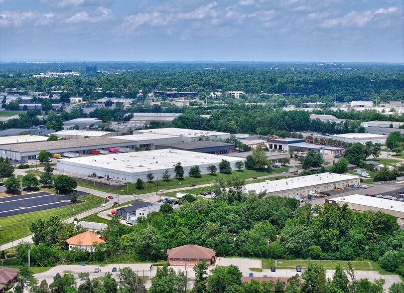 More Photos Of 10609-10611 Watterson Center Ct, Louisville Office For Sale