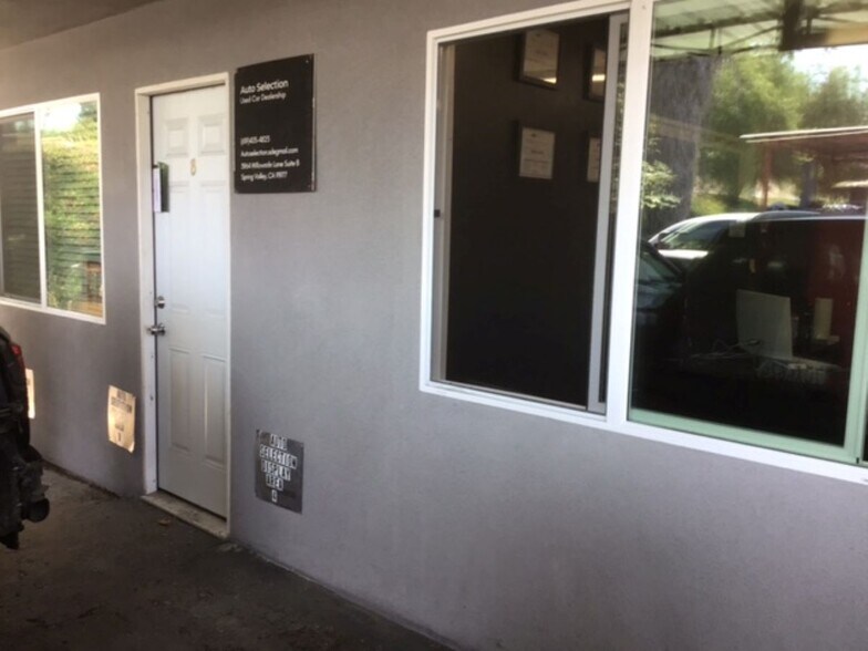 More Photos Of 3964 Willowside Ln, Spring Valley Light Manufacturing For Sale