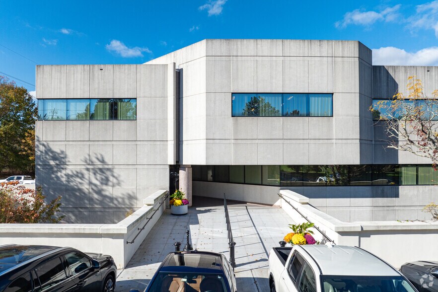 More Photos Of 645 Martinsville Rd, Bernards Township Office For Sale