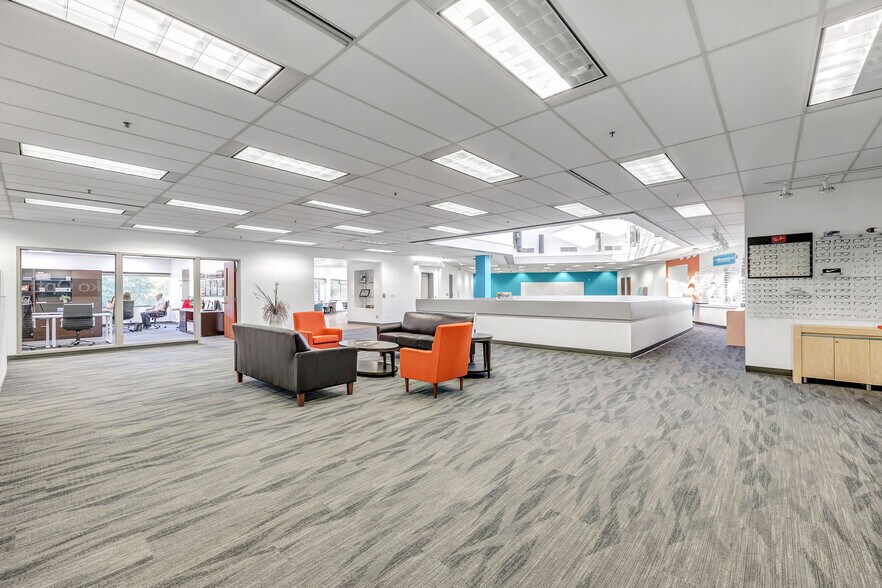 More Photos Of 700 Pilgrim Way, Green Bay Loft Creative Space For Lease