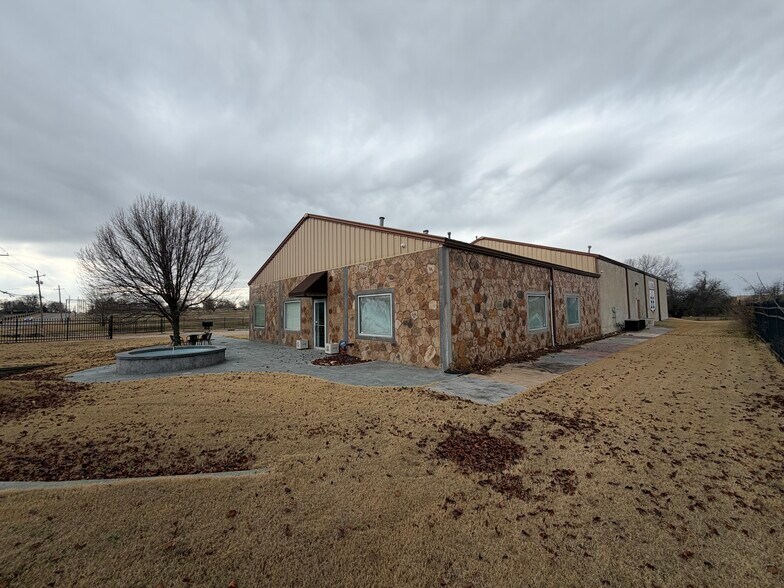 More Photos Of 1116 S 129th East Ave, Tulsa Warehouse For Sale