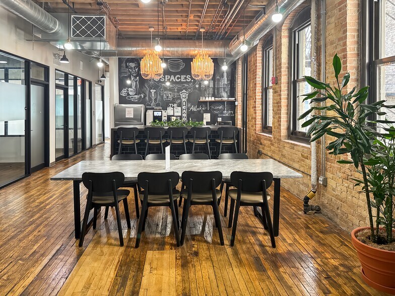 More Photos Of 320 W Ohio St, Chicago Coworking Space