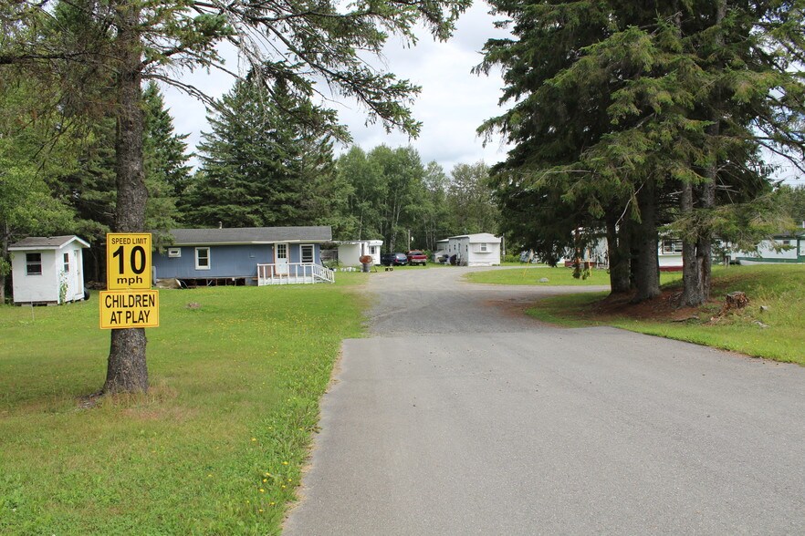 More Photos Of 149 Loring Commerce Rd, Limestone Manufactured Housing Mobile Home Park For Sale