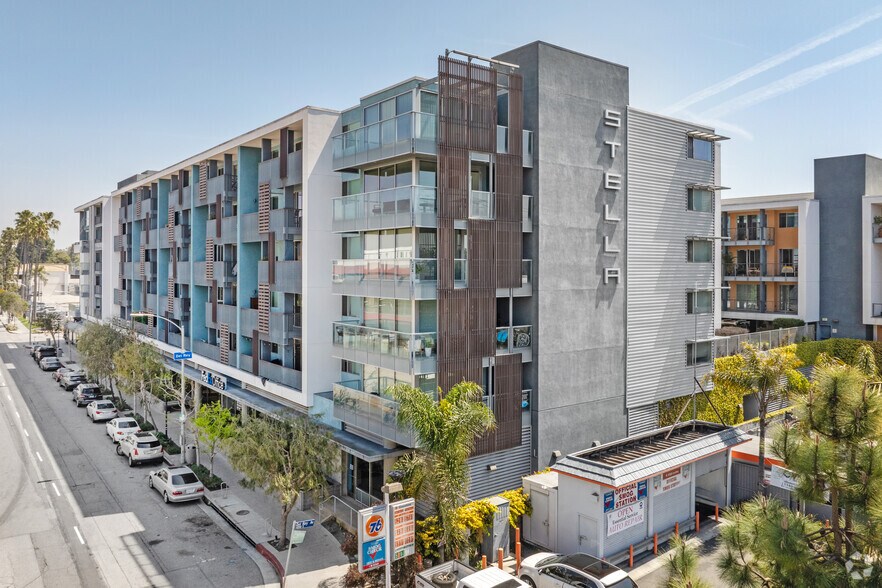 Primary Photo Of 13488 Maxella Ave, Marina Del Rey Apartments For Lease