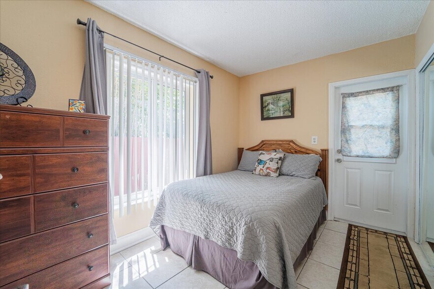 More Photos Of 216 NE 18th Ave, Pompano Beach Apartments For Sale