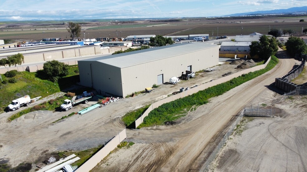 More Photos Of 151-161 Airport Rd, King City Warehouse For Sale