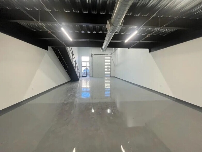 More Photos Of 2601 TX-121, Lewisville Light Distribution For Lease