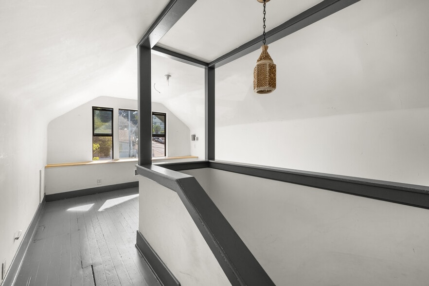 More Photos Of 751 N Virgil Ave, Los Angeles Restaurant For Lease