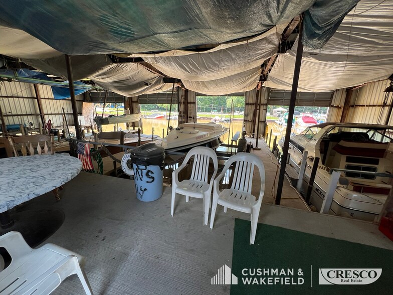 More Photos Of 921 W River Rd, Vermilion Marina For Sale