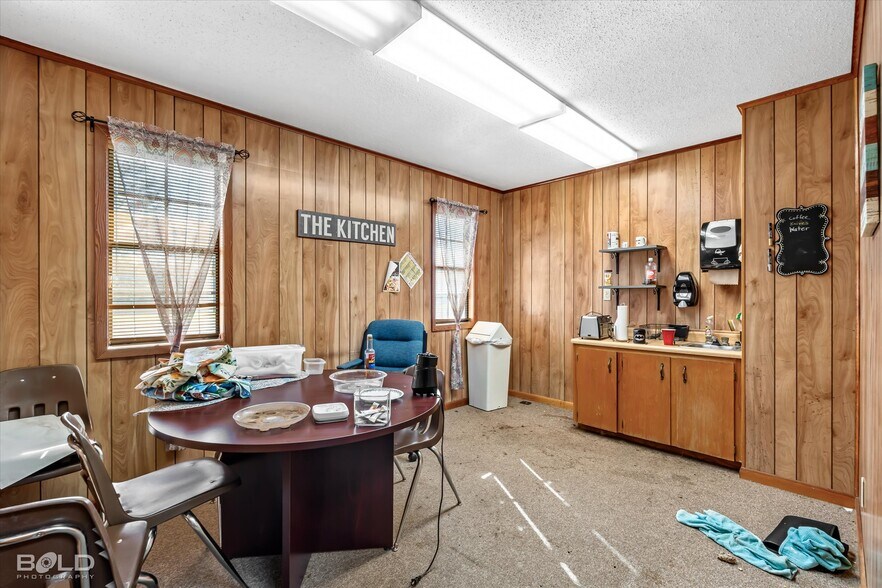 More Photos Of 523 Oxford Rd, Mansfield Office For Sale