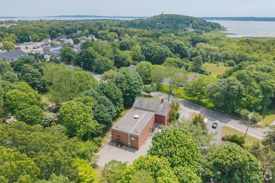 More Photos Of 51 Chestnut St, Duxbury Office For Sale