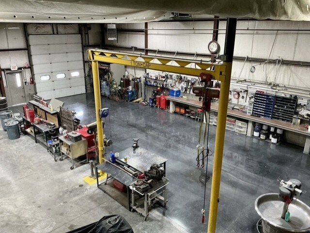 More Photos Of 13 Parkway Dr, Plainfield Warehouse For Lease